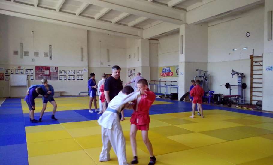 Спортшкола «Локомотив» объявляет дополнительный набор детей 9-10 лет для занятий самбо и дзюдо