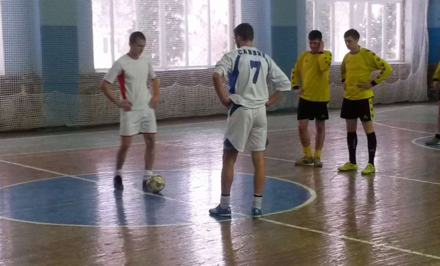 В спортзале АО «Энергия» стартовал Открытый чемпионат Нижневоргольского поселения по мини-футболу