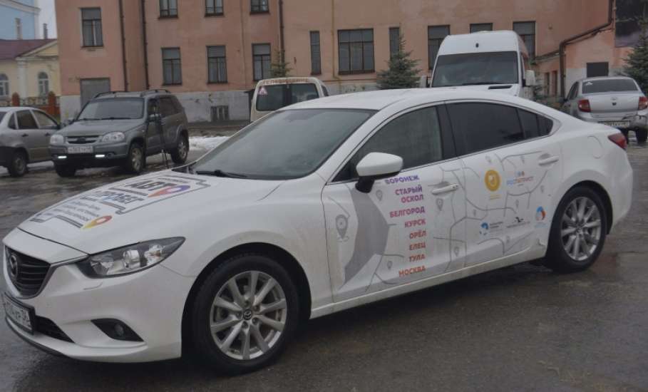 Всероссийский автопробег по городам-героям встречали в Ельце