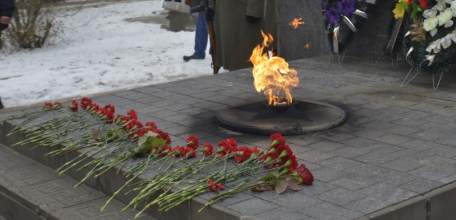 В Ельце прошли митинги, посвященные 76-й годовщине освобождения города