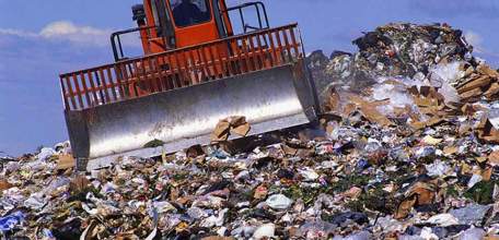 Прокуратура г. Ельца потребовала ликвидировать несанкционированную свалку вблизи д. Дмитриевка