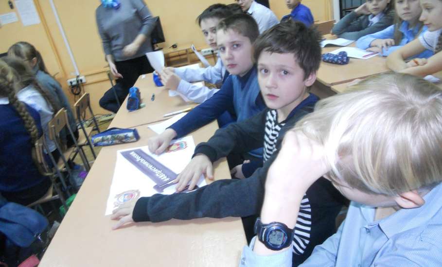 В гимназии №11 прошла акция «Пристегнись, Россия!»