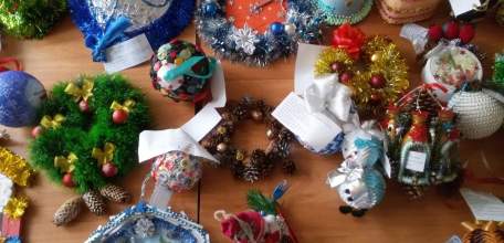 В Ельце подвели итоги конкурса декоративно-прикладного творчества «Новогодняя игрушка» среди школьников