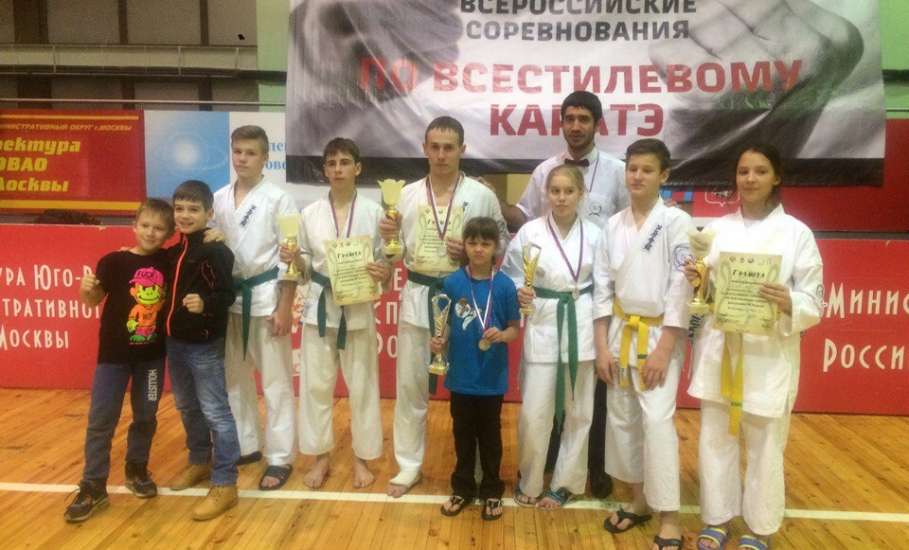 Елецкие спортсмены успешно выступили на Всероссийских соревнованиях по всестилевому карате в Москве