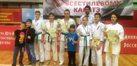 Елецкие спортсмены успешно выступили на Всероссийских соревнованиях по всестилевому карате в Москве