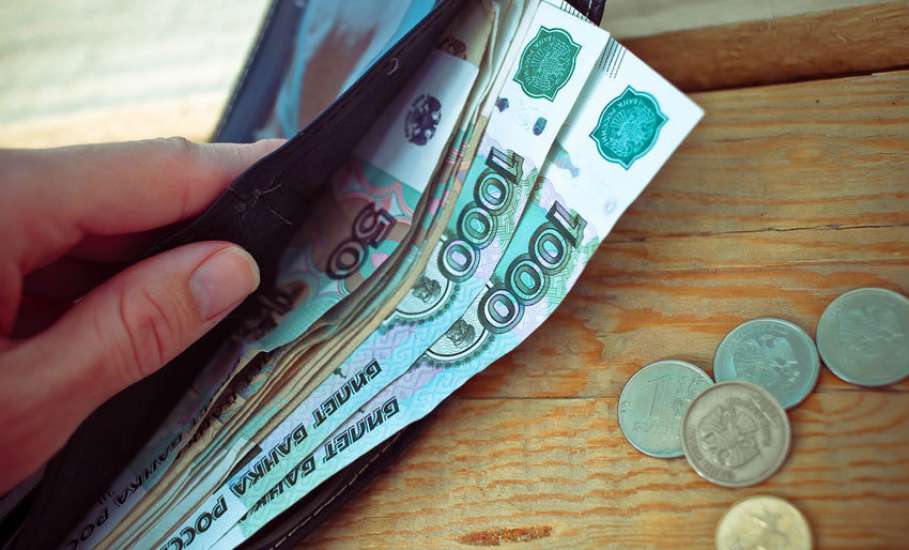 За нарушение трудовых прав работников директор елецкого предприятия оштрафован в размере 11 тыс. рублей