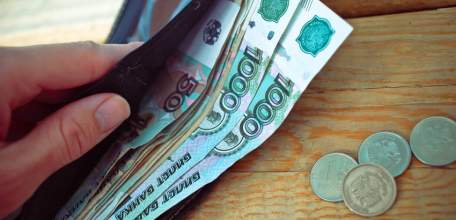 За нарушение трудовых прав работников директор елецкого предприятия оштрафован в размере 11 тыс. рублей