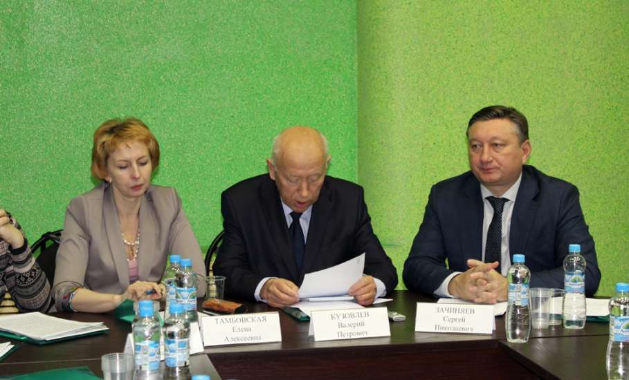 Липецкие общественники и представители власти обсуждали соблюдение прав граждан на охрану здоровья