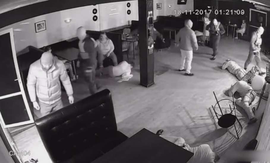 Возбуждено уголовное дело в связи с избиением силовиками посетителей елецкого кафе «Кара-Кум»