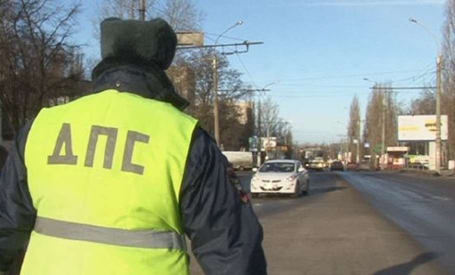 За прошедшие сутки автоинспекторы выявили почти 800 нарушений ПДД на дорогах Липецкой области