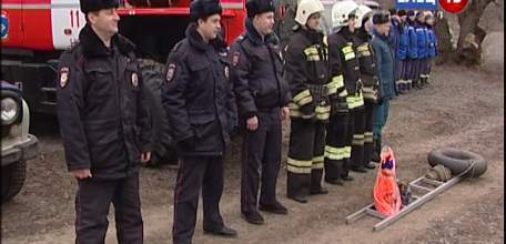 К крещенскому купанию готовы: елецкие спасатели, пожарные и медики отрабатывали действия в случае возникновения ЧС