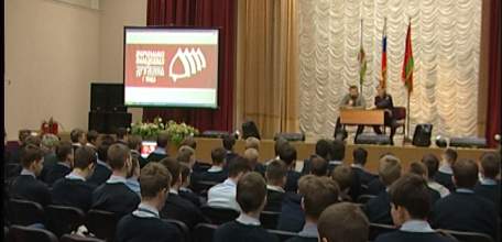 Лучшим представителям елецкой добровольной молодёжной дружины вручили удостоверения