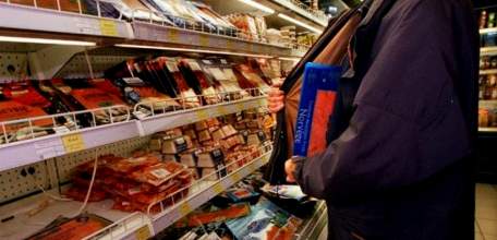 Сотрудниками полиции задержан ельчанин, совершивший хищение продуктов из супермаркета