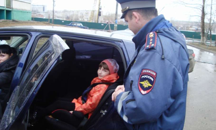 В Ельце сотрудники ГИБДД будут выявлять нарушения правил перевозки маленьких пассажиров