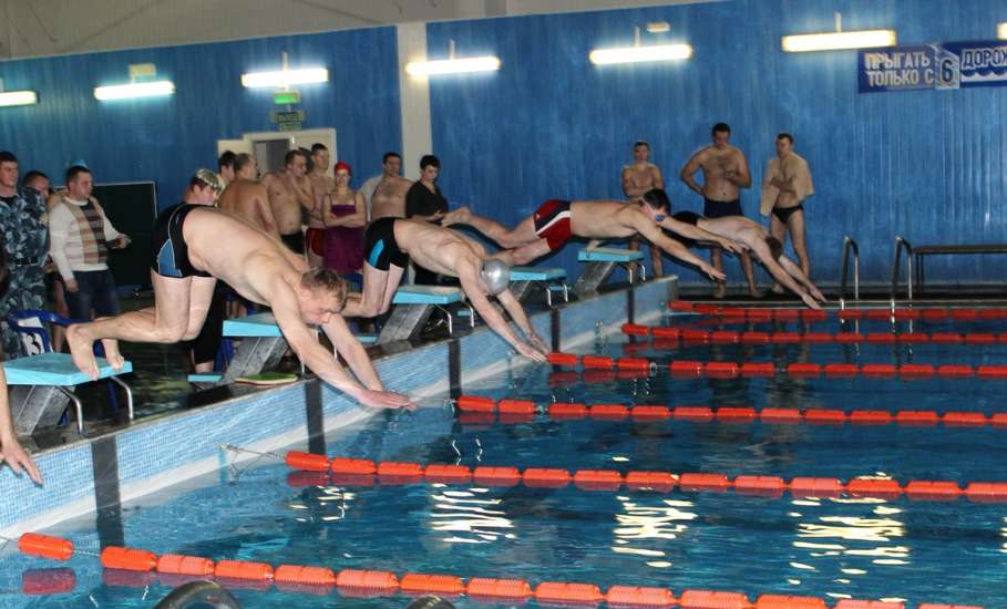 В Ельце прошли соревнования по плаванию среди сотрудников УИС Липецкой области