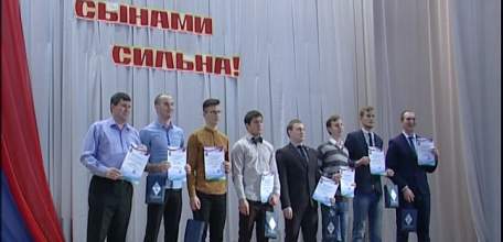 В преддверии праздника в ЕГУ назвали имена «Студентов года»