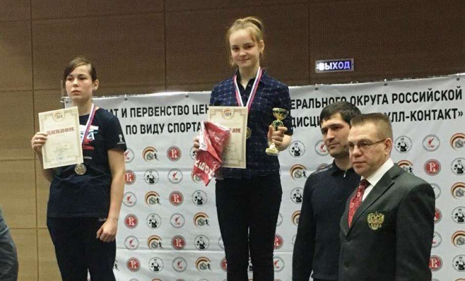 Ельчанка победила в первенстве ЦФО по кикбоксингу