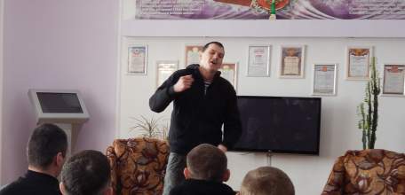 Перед осуждёнными исправительной колонии №3 выступил молодой липецкий поэт Михаил Червяков