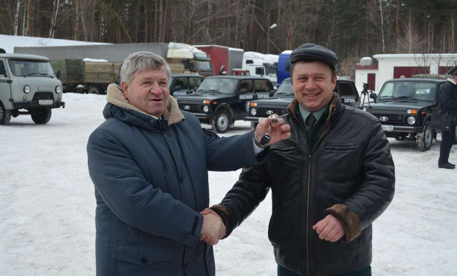 Директорам лесничеств Липецкой области вручили ключи от автомобилей