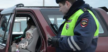 22-24 марта ГИБДД Елецкого района будет проверять наличие автокресел при перевозке детей