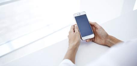 С помощью приложения &laquo;мобильный банк&raquo; ельчанка совершила хищение 7 тысяч рублей у своей знакомой