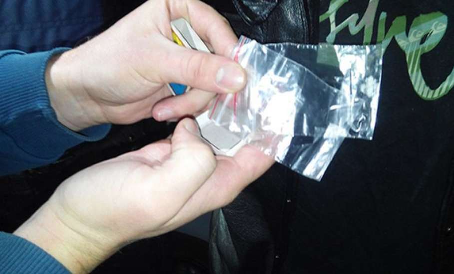 В Ельце на улице Коммунаров у местной жительницы изъяли наркотическое вещество массой 1,64 грамм