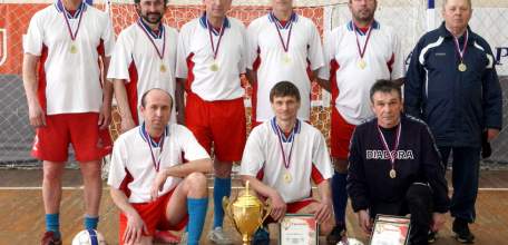 Елецкие ветераны &mdash; чемпионы области по мини-футболу