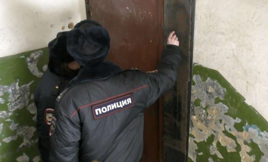 Сотрудники полиции проводят рейдовые мероприятия по проверке неблагополучных семей