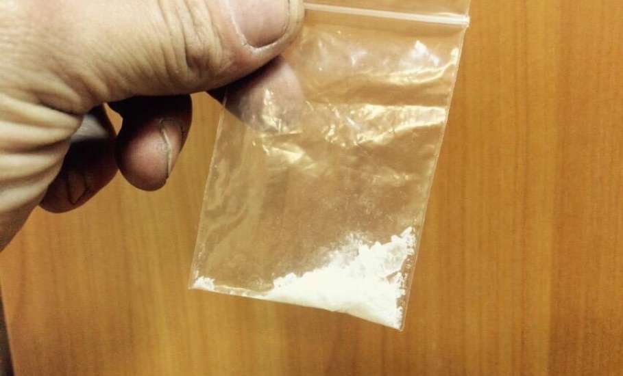 Сотрудники полиции обнаружили и изъяли у жителя Ельца наркотическое вещество массой 0,39 грамм