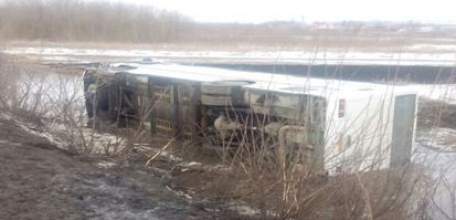 Спасатели МЧС приняли участие в ликвидации последствий ДТП в Елецком районе