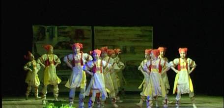 Образцовый коллектив эстрадного танца «Вдохновение» представил зрителям новую концертную программу