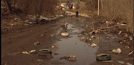 Сами создали проблему: жители ул. Староелецкой оказались под угрозой подтопления из-за скопления мусора