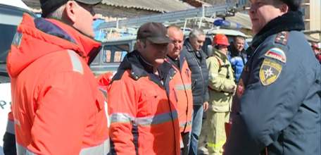 В Ельце прошёл плановый смотр аварийно-спасательной техники