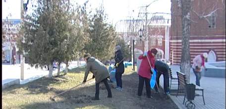 Чистые улочки древнего города: в Ельце прошла массовая уборка