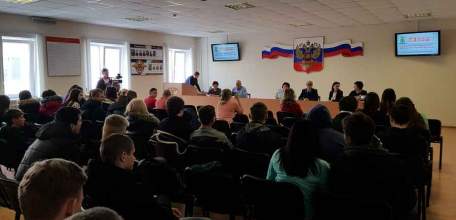 В Ельце оперативные работники прокуратуры встретились с "трудными" подростками