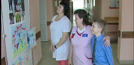 Коллектив елецкой детской больницы провёл конкурс семейных рисунков и посвятил его Всемирному дню здоровья