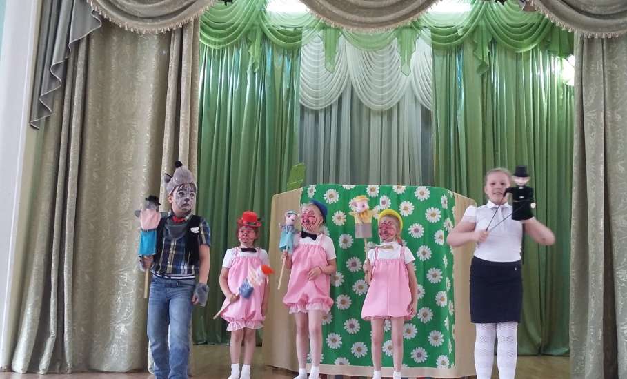 В Ельце состоялся городской конкурс театральных коллективов «Театральный калейдоскоп»