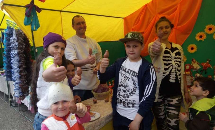 В селе Большие Извалы Елецкого района состоялся фестиваль-ярмарка «Город мастеров»