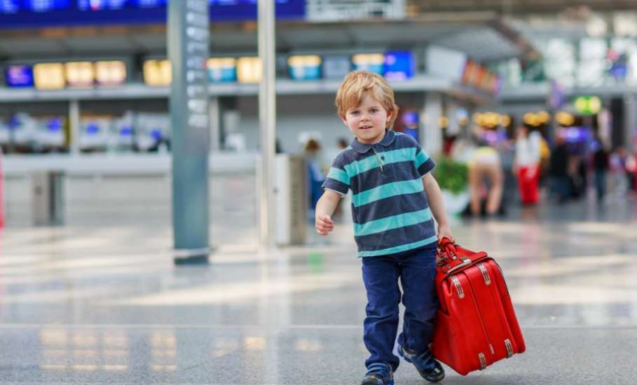 Выезд несовершеннолетних граждан за пределы Российской Федерации