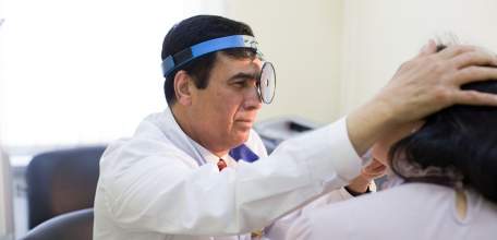 Если заболело ухо, горло, заложило нос - обратитесь к врачу-отоларингологу Клиники доктора Шаталова