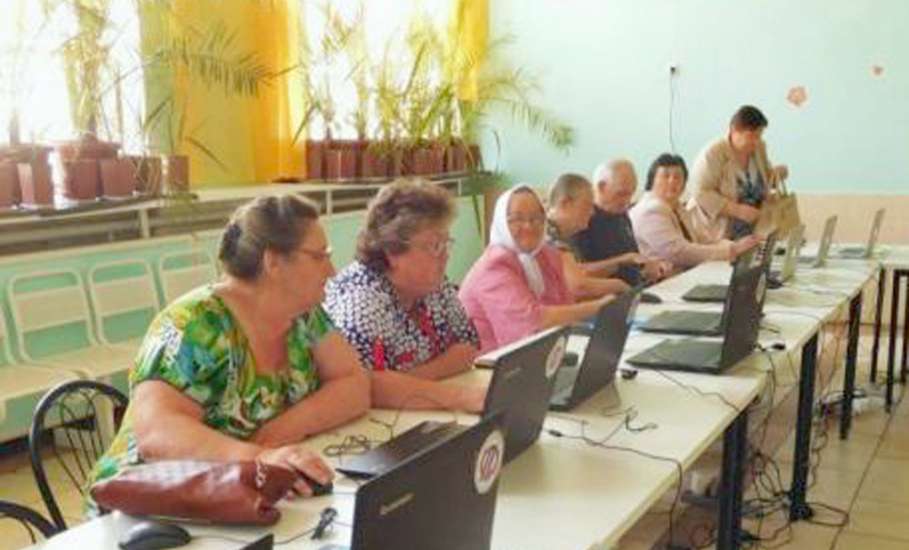 Пенсионеры Липецкой области уверенно осваивают виртуальное пространство