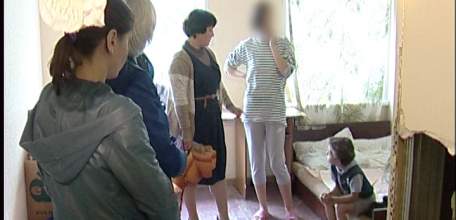 Специалисты органов системы профилактики проводят еженедельные рейды по семьям, попавшим в трудную жизненную ситуацию