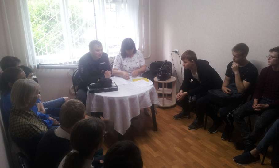 В Ельце состоялся круглый стол под председательством руководителя «Ассоциация приёмных родителей»