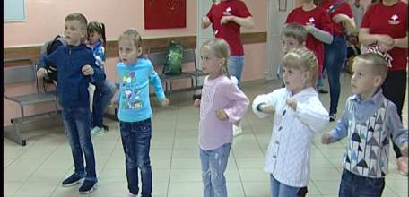 В День защиты детей елецкие активисты провели в детской поликлинике познавательную акцию