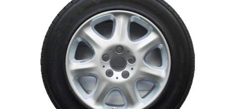 На автодороге М-4 &laquo;Дон&raquo; неизвестные лица совершили кражу запасного колеса с полуприцепа автомобиля &laquo;Скания&raquo;