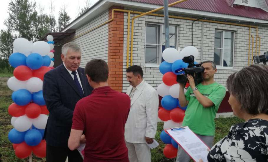 Дети-сироты получат в этом году 250 новых квартир Липецкой области