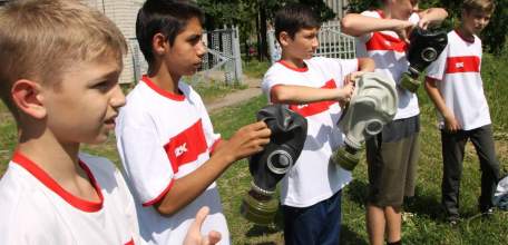 В п. Солидарность Елецкого района прошла военно-спортивная игра  «Зарница»