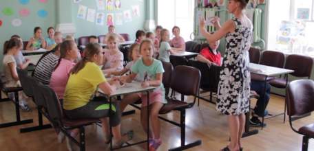 В доме пионеров и школьников организовали детский лагерь для воспитанников различных кружков