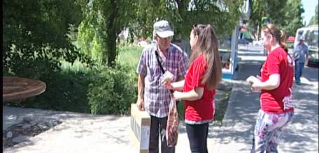 &laquo;Краюшка хлеба&raquo;: в день памяти и скорби елецкие волонтёры провели добровольческую акцию для жителей города