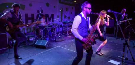 24 июня в Ельце на площади Ленина состоялся концерт, посвящённый Дню молодёжи